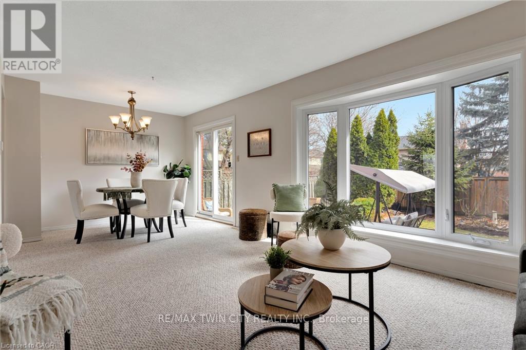 2427 Headon Forest Drive, Burlington, Ontario  L7M 3K7 - Photo 19 - W12917038