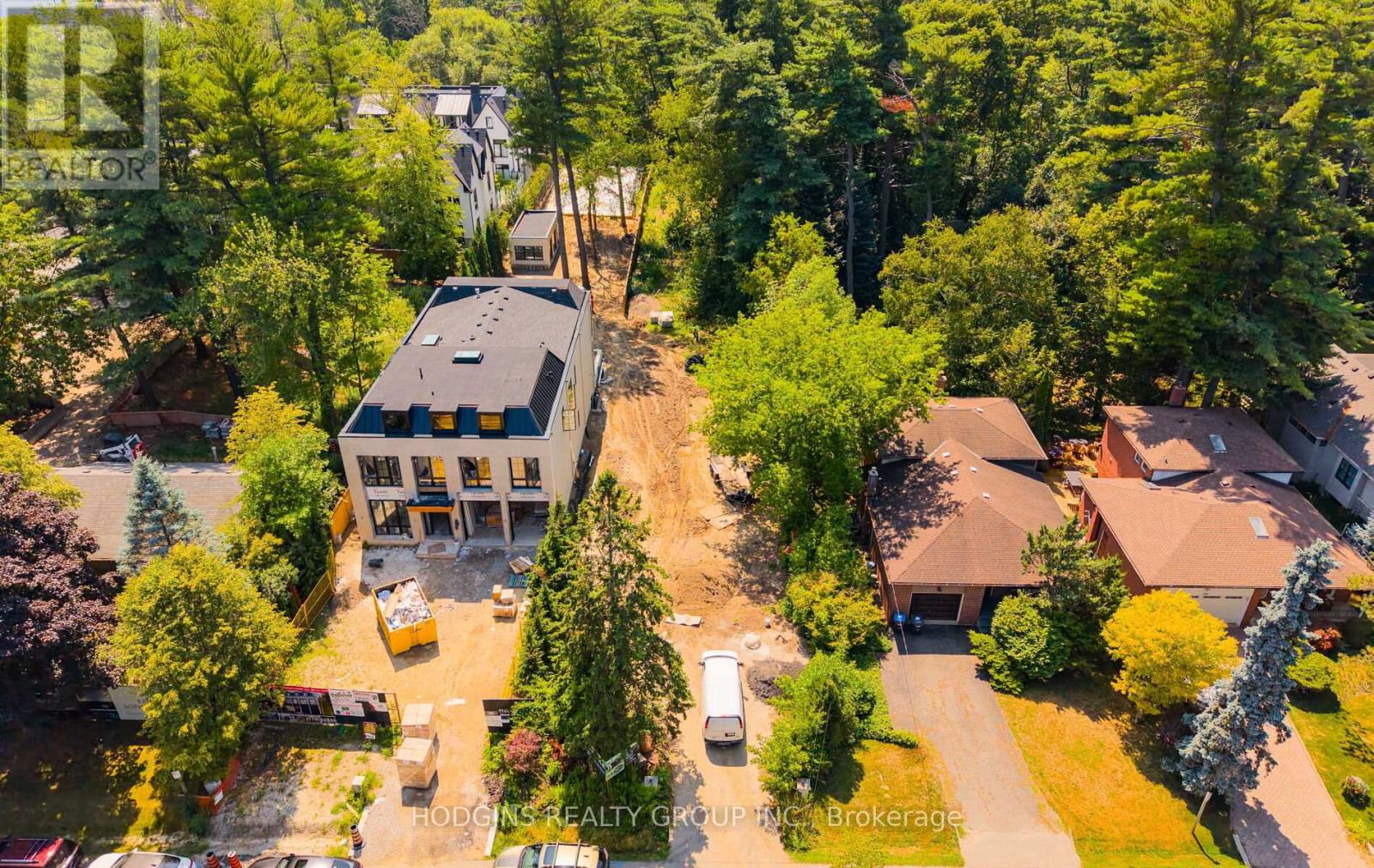 1168 Mona Road, Mississauga, Ontario  L5G 2Z7 - Photo 3 - W12917078