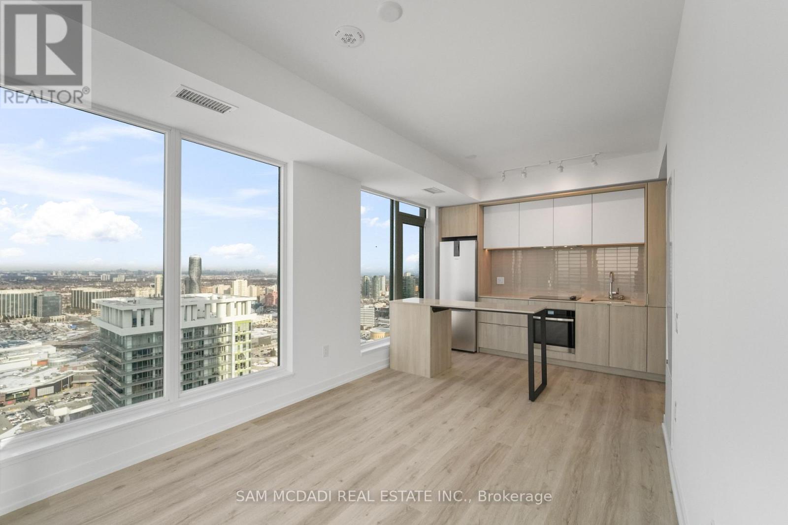 3703 - 395 Square One Drive, Mississauga, Ontario  L5B 0P6 - Photo 11 - W12917080