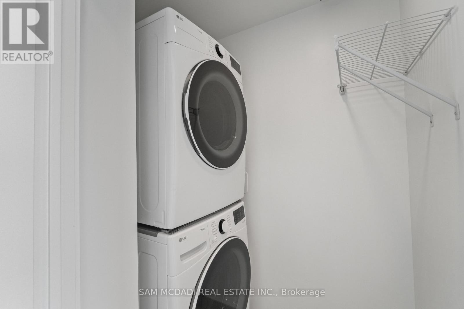 3703 - 395 Square One Drive, Mississauga, Ontario  L5B 0P6 - Photo 22 - W12917080