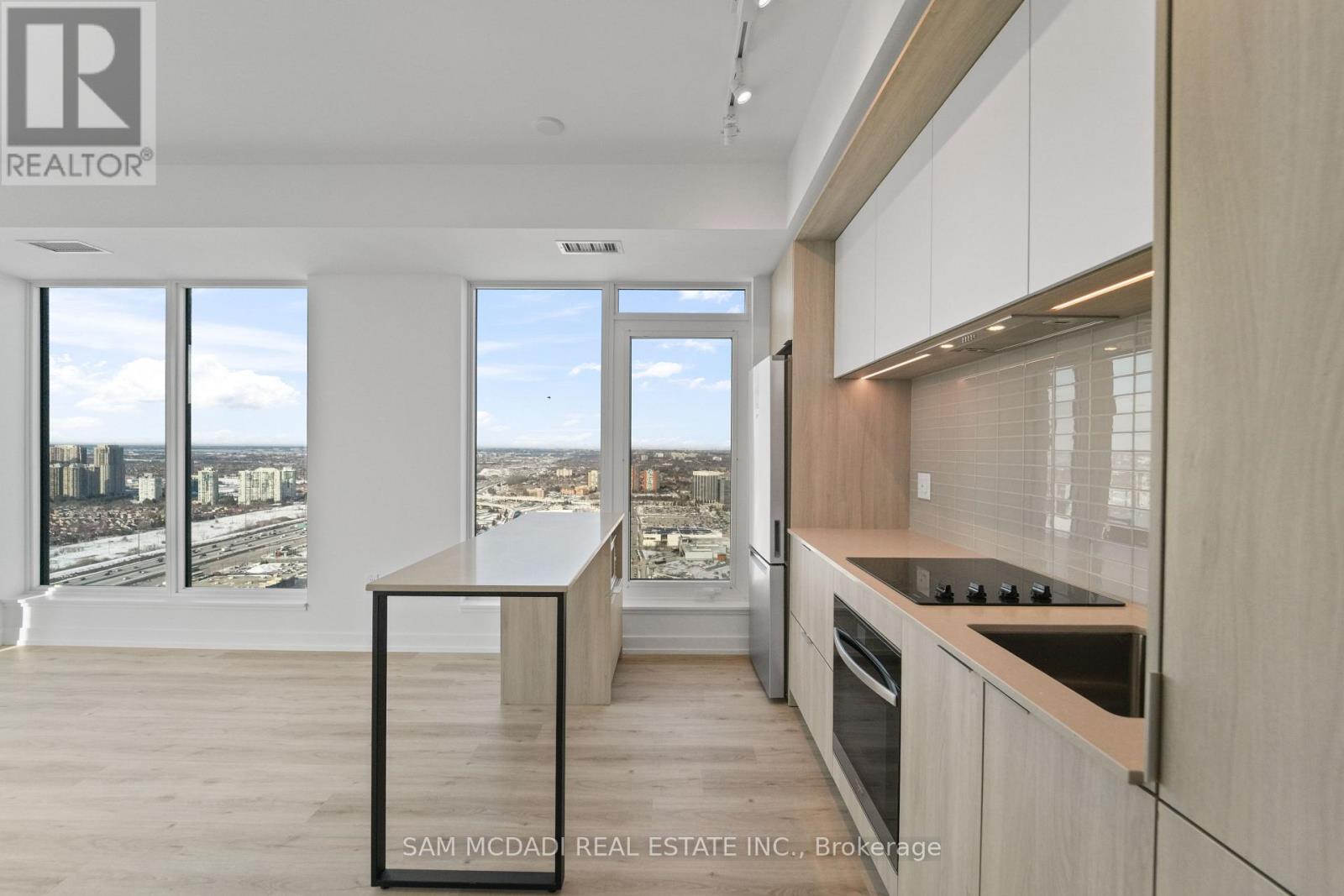 3703 - 395 Square One Drive, Mississauga, Ontario  L5B 0P6 - Photo 8 - W12917080