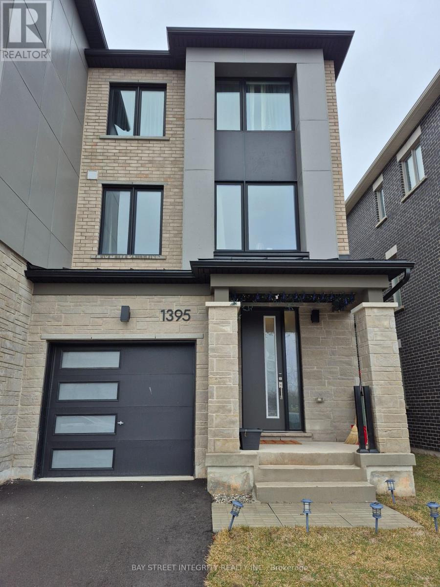 1395 SHEVCHENKO BOULEVARD, Oakville, Ontario