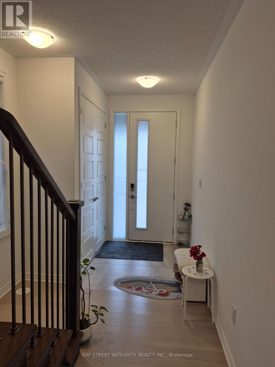 1395 Shevchenko Boulevard, Oakville, Ontario  L6M 5P3 - Photo 6 - W12917108