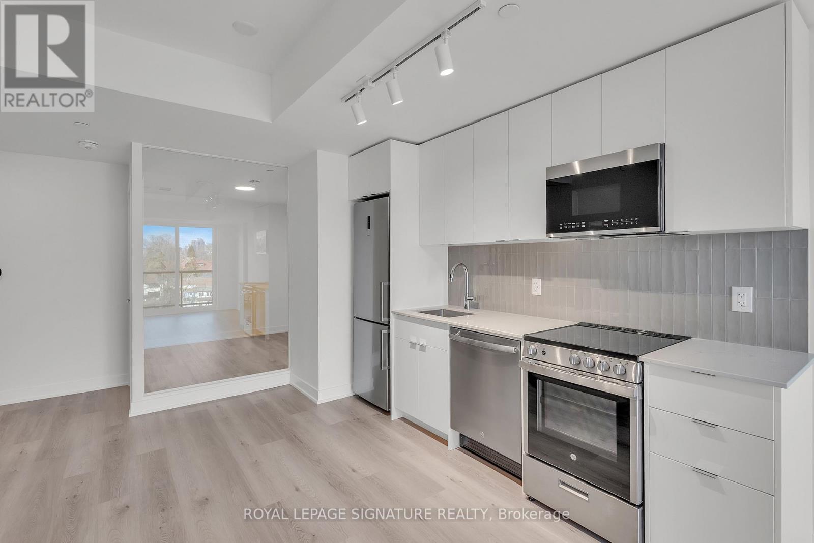 414 - 1660 Bloor Street W, Toronto, Ontario  M6P 0C6 - Photo 16 - W12917124