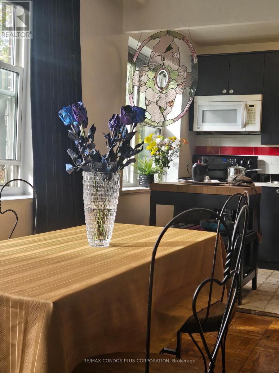 101 - 185 Stephen Drive, Toronto, Ontario  M8Y 3N5 - Photo 12 - W12917128