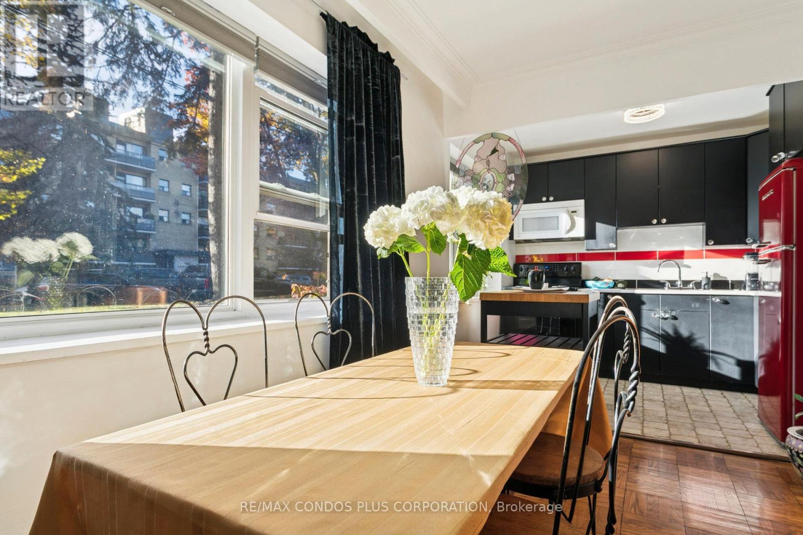 101 - 185 Stephen Drive, Toronto, Ontario  M8Y 3N5 - Photo 13 - W12917128