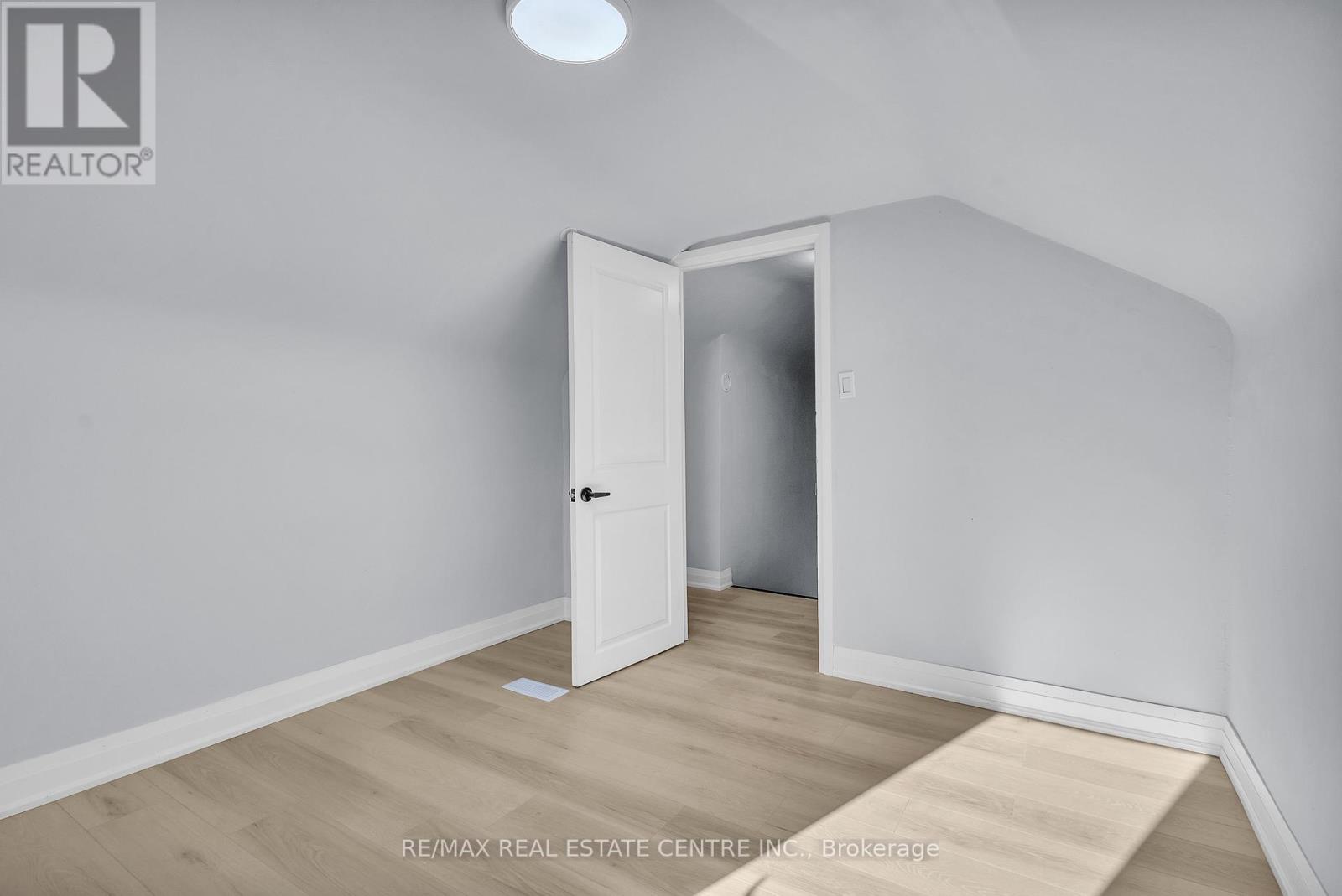 84 Avalon Place, Kitchener, Ontario  N2M 4N7 - Photo 20 - X12917054