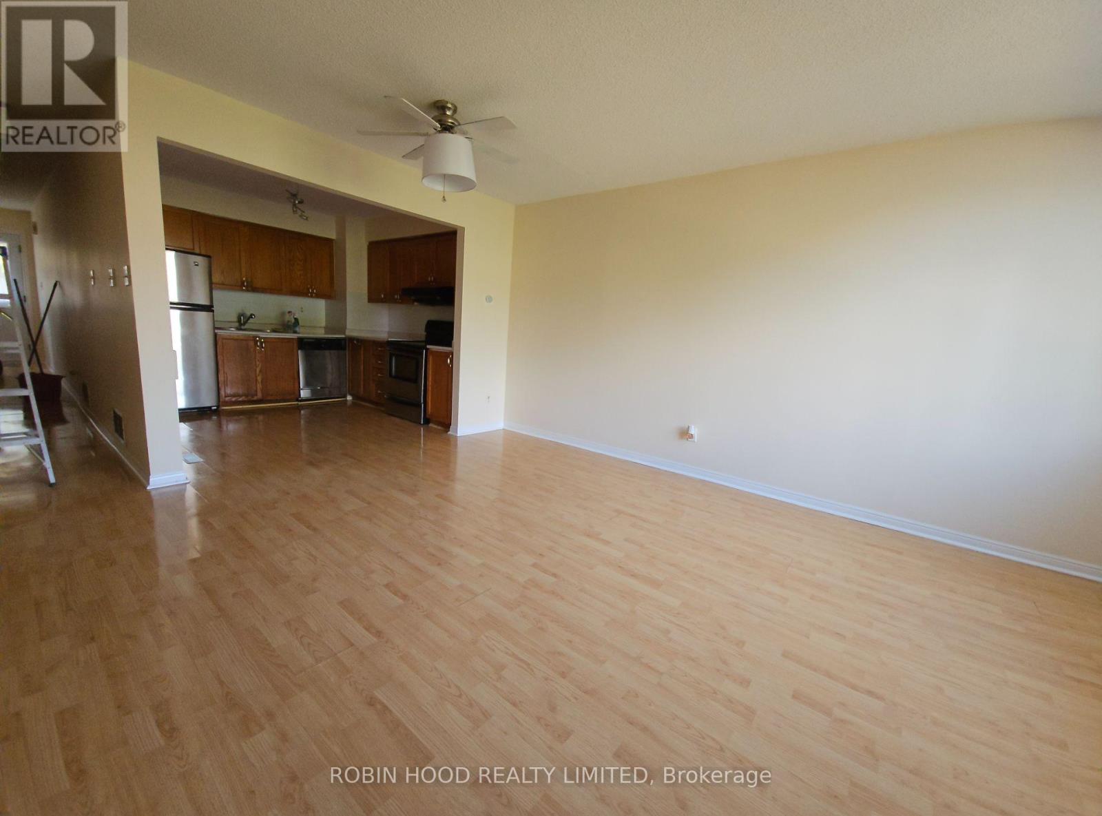 21 - 26 Moss Boulevard, Hamilton, Ontario  L9H 6W7 - Photo 4 - X12917066