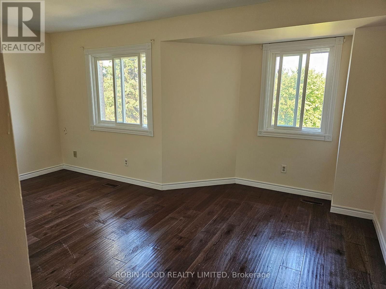 21 - 26 Moss Boulevard, Hamilton, Ontario  L9H 6W7 - Photo 7 - X12917066