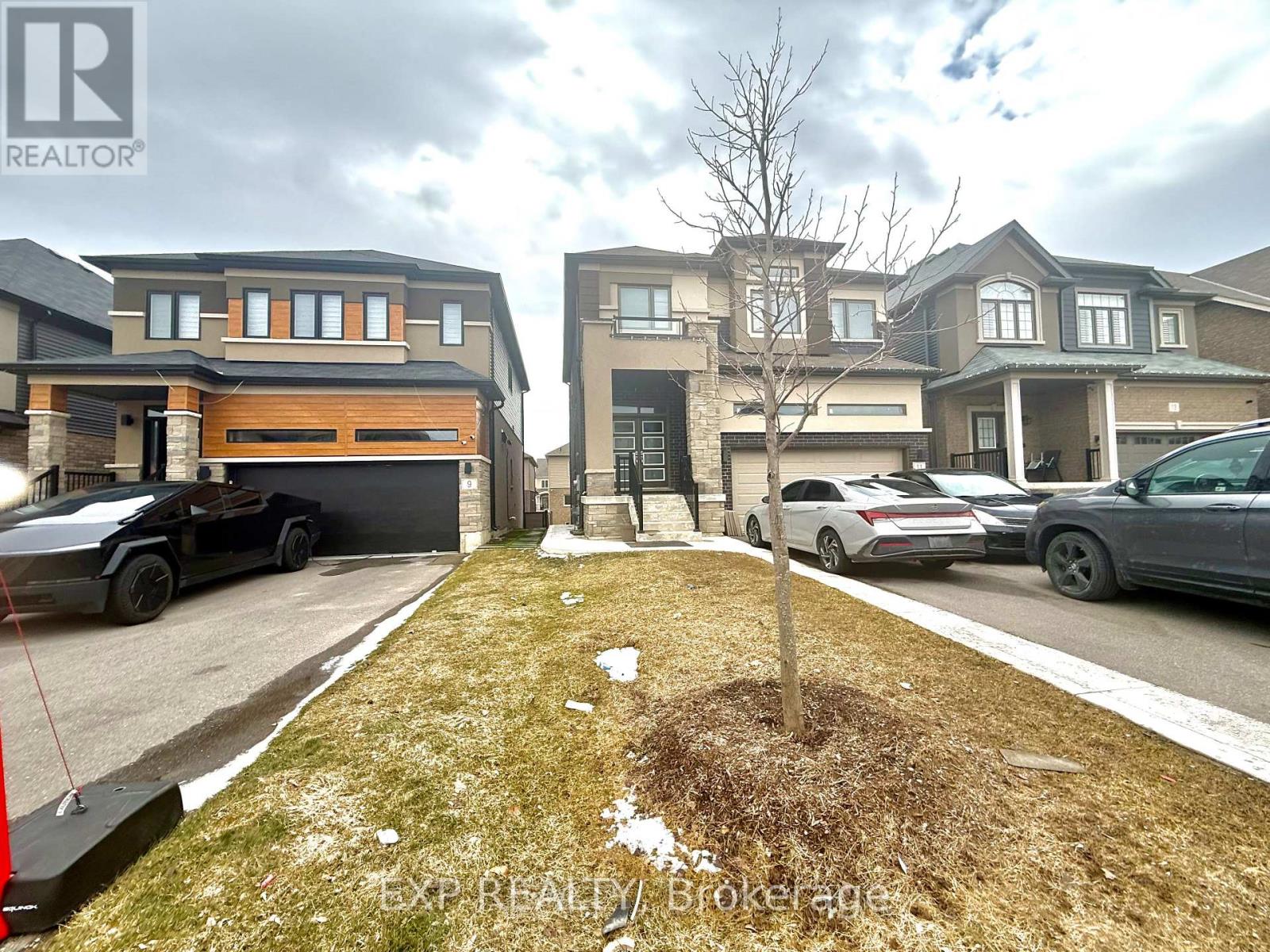 11 FLAGG AVENUE, Brant, Ontario