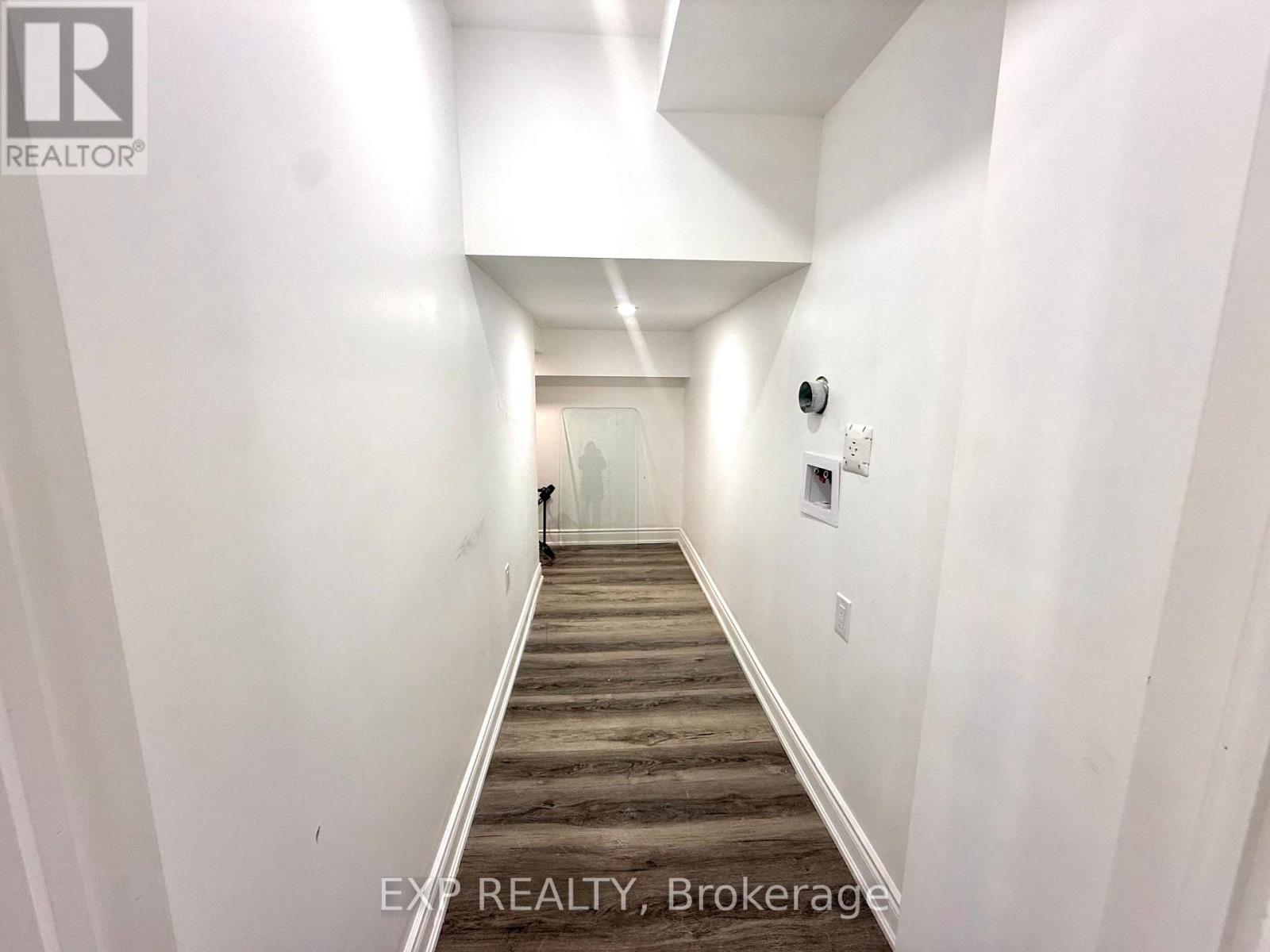 11 Flagg Avenue, Brant, Ontario  N3L 0K2 - Photo 12 - X12917122