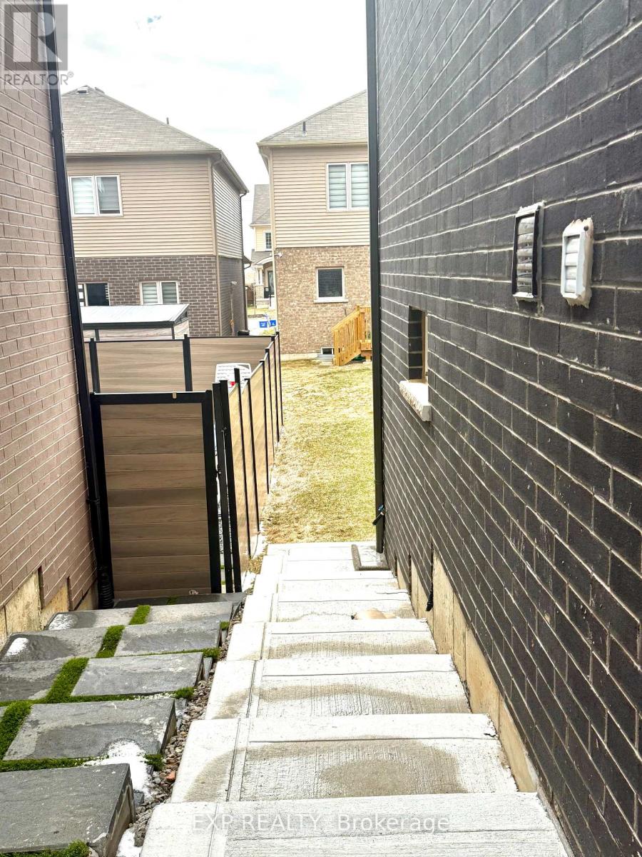 11 Flagg Avenue, Brant, Ontario  N3L 0K2 - Photo 3 - X12917122