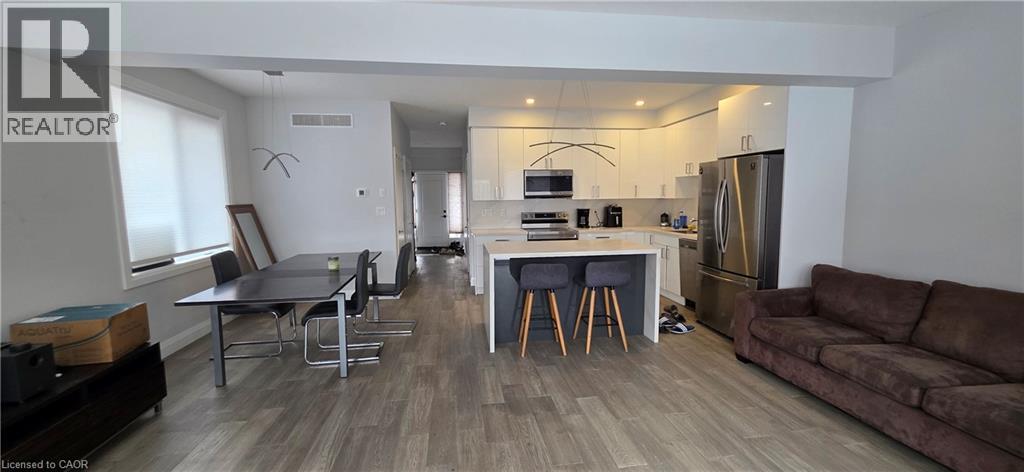 196 Sydney Street S, Kitchener, Ontario  N2G 3V5 - Photo 3 - 40810339