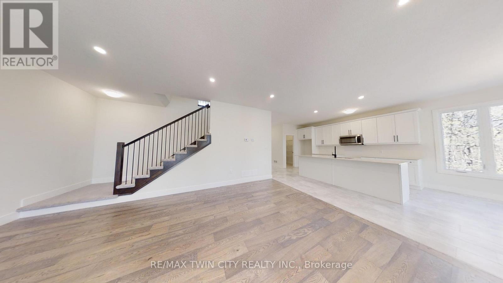 108 Christopher Court, London South, Ontario  N5X 3X4 - Photo 11 - X12873296