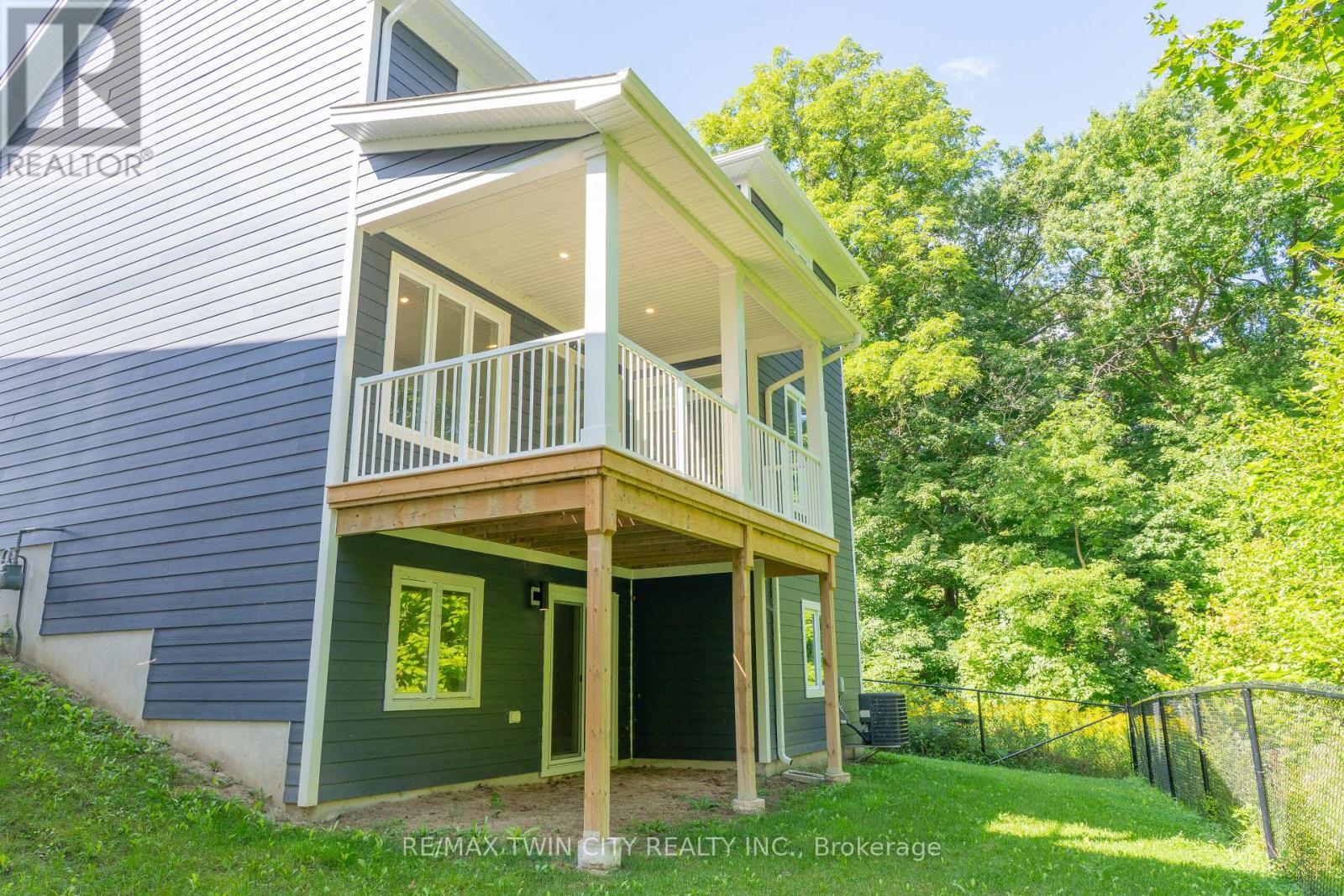 Photo 2 of 22 for 108 Christopher Court