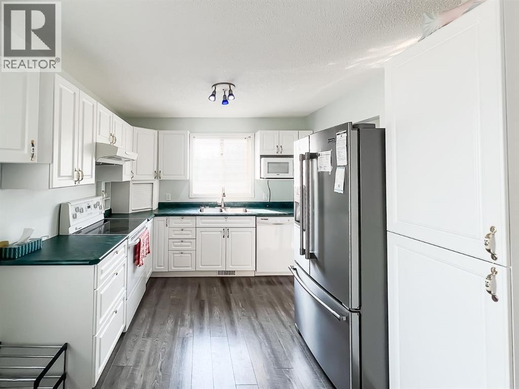 143 Peace River Ave, Rural Big Lakes County, Alberta  T0G 1J0 - Photo 6 - A2254580