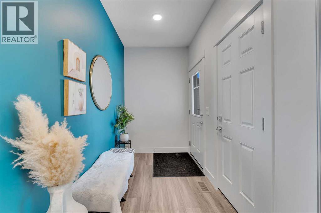 223 Mustang Street, Cochrane, Alberta  T4C 2P9 - Photo 5 - A2293278