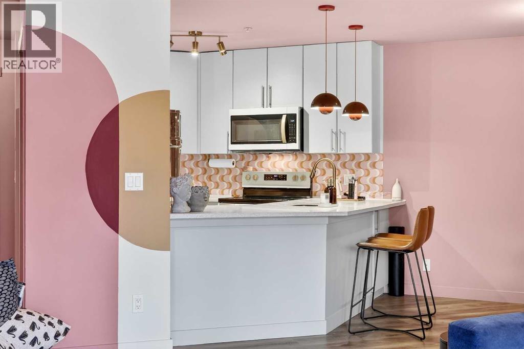 218, 25 Richard Place Sw, Calgary, Alberta  T3E 7N1 - Photo 1 - A2293864