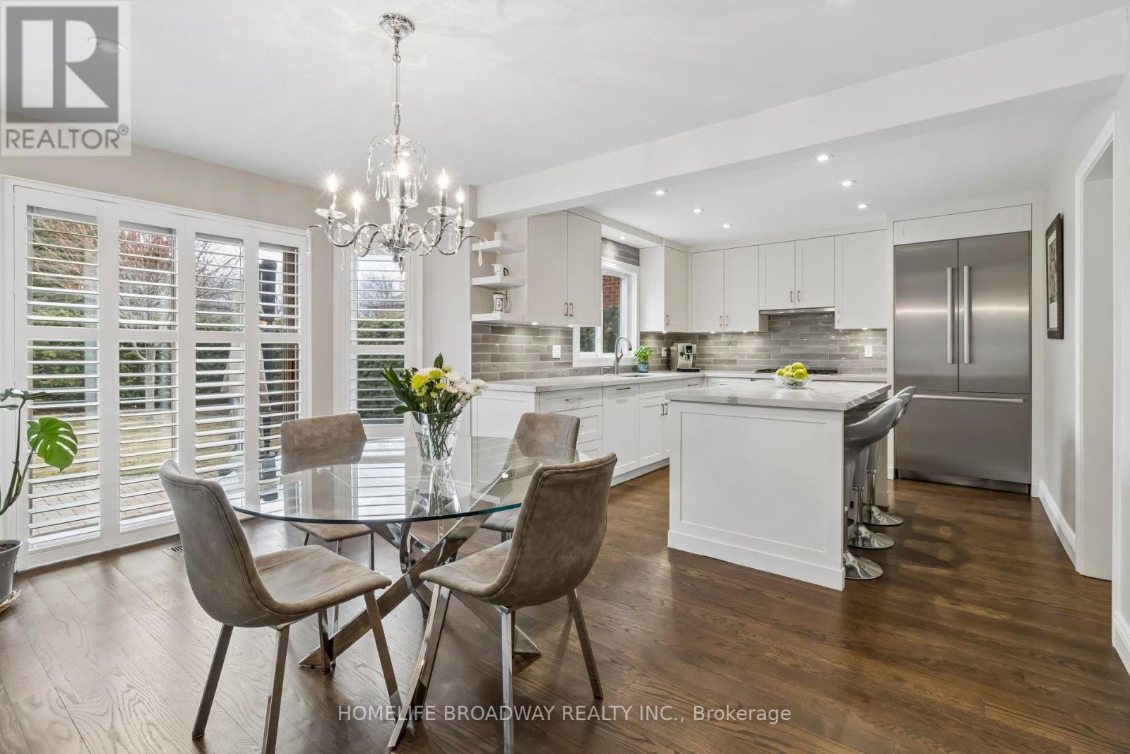 17 Garview Court, Vaughan, Ontario  L4L 8N7 - Photo 10 - N12915836