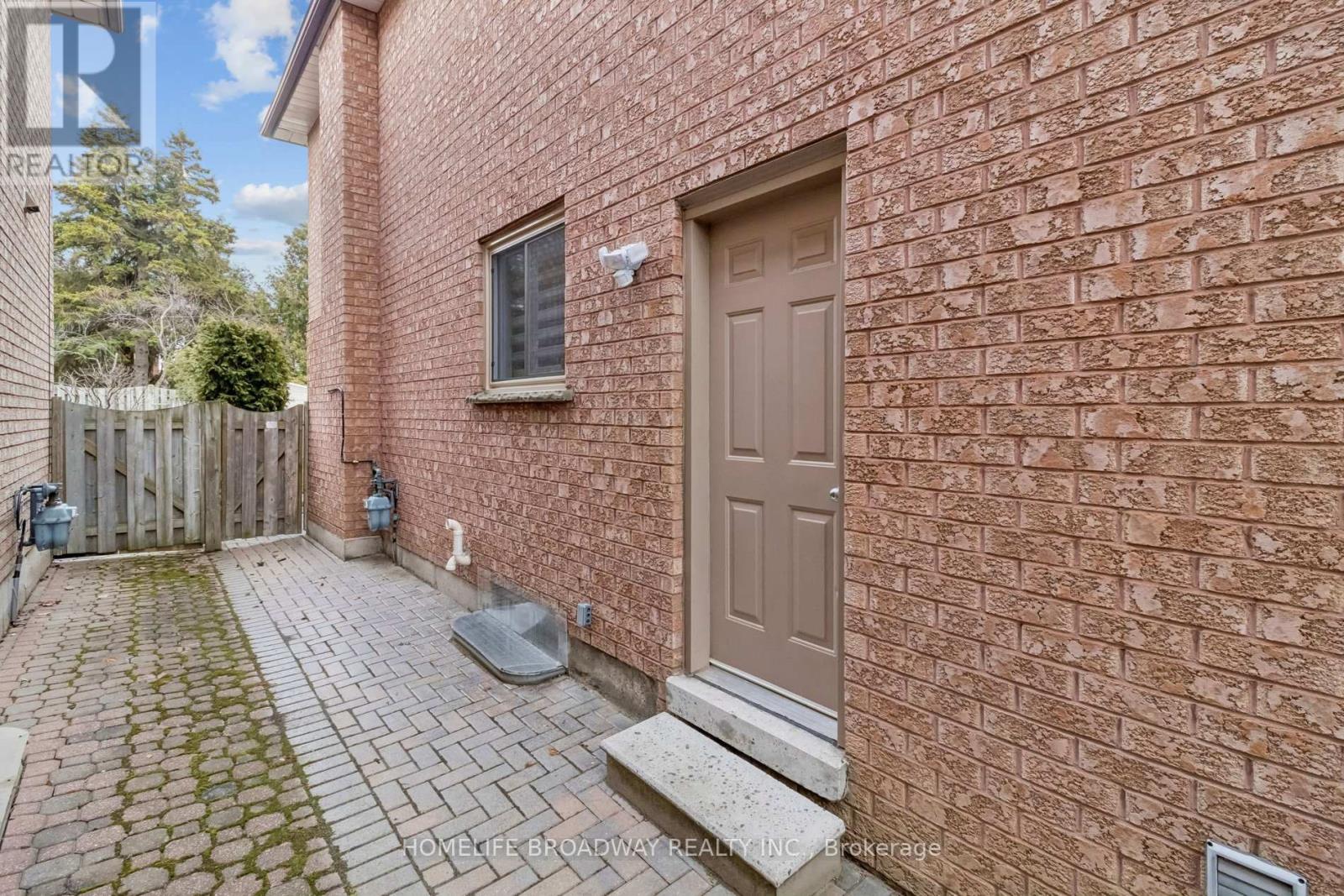 17 Garview Court, Vaughan, Ontario  L4L 8N7 - Photo 34 - N12915836