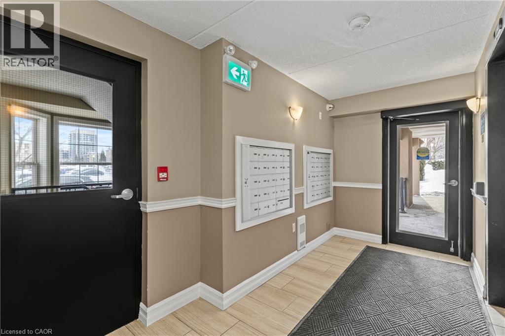 2075 Appleby Line Unit# 407, Burlington, Ontario  L7L 7H3 - Photo 4 - 40799643