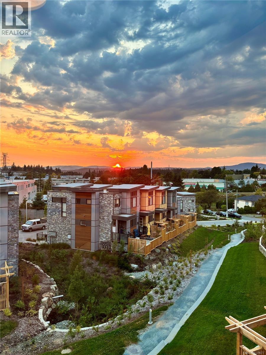 26 4253 Dieppe Rd, Saanich, British Columbia  V8X 2N2 - Photo 35 - 1029677