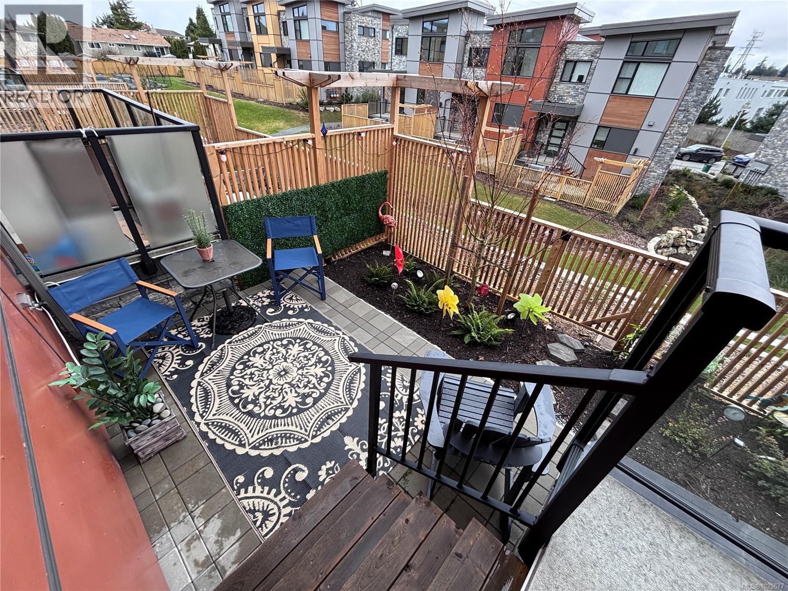 26 4253 Dieppe Rd, Saanich, British Columbia  V8X 2N2 - Photo 44 - 1029677