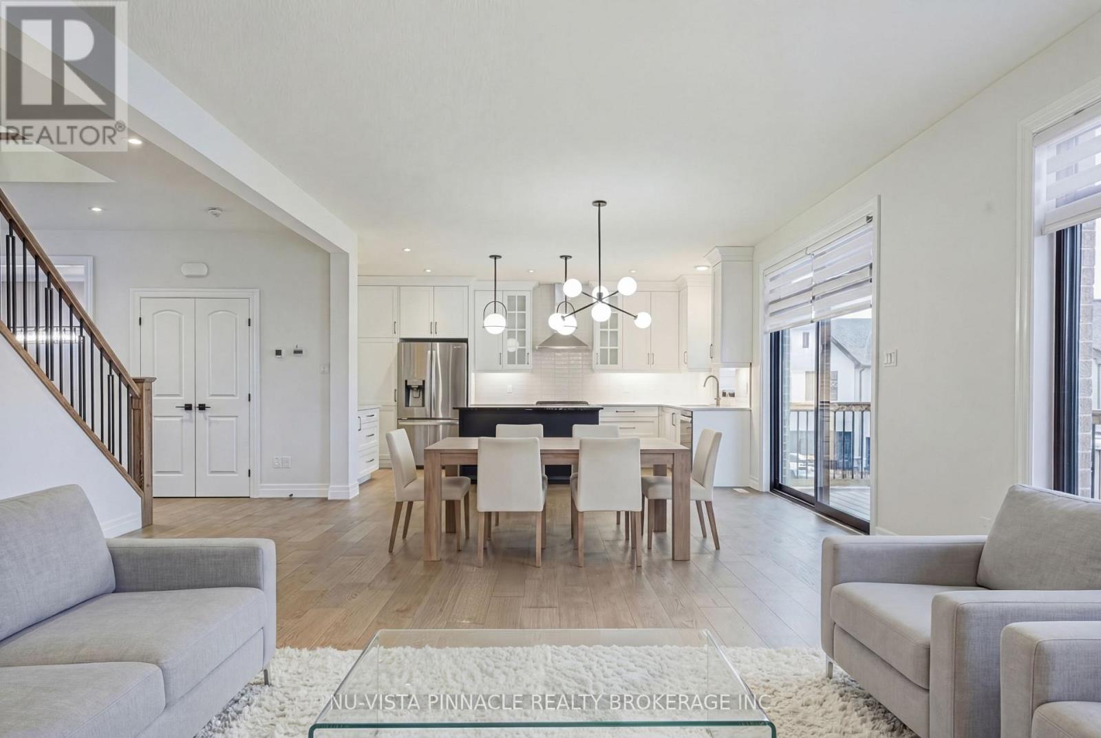 1932 Trailsway Drive, London South, Ontario  N6K 0K7 - Photo 4 - X12917138