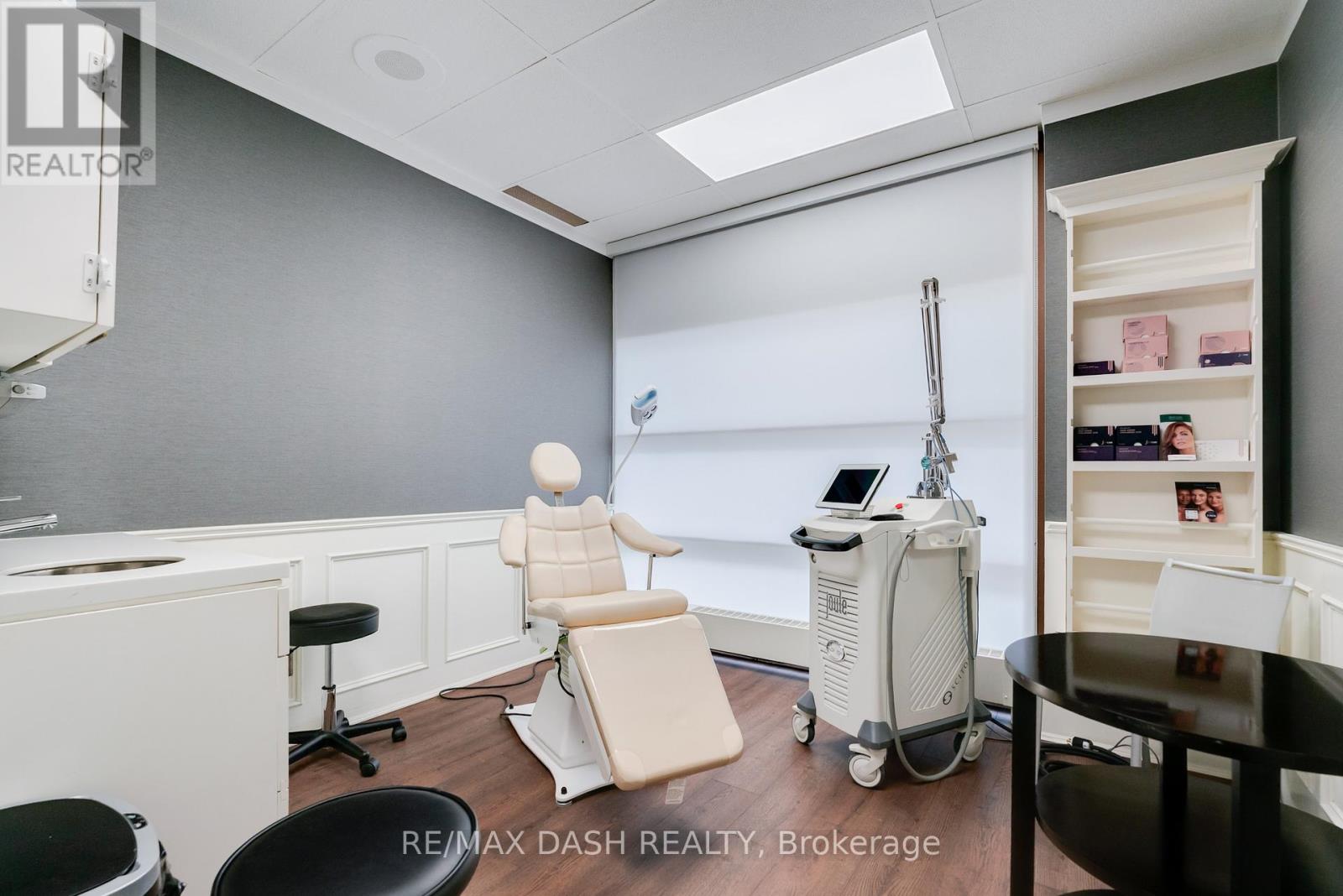 1 - 66 Avenue Road, Toronto, Ontario  M5R 3N8 - Photo 13 - C12917142