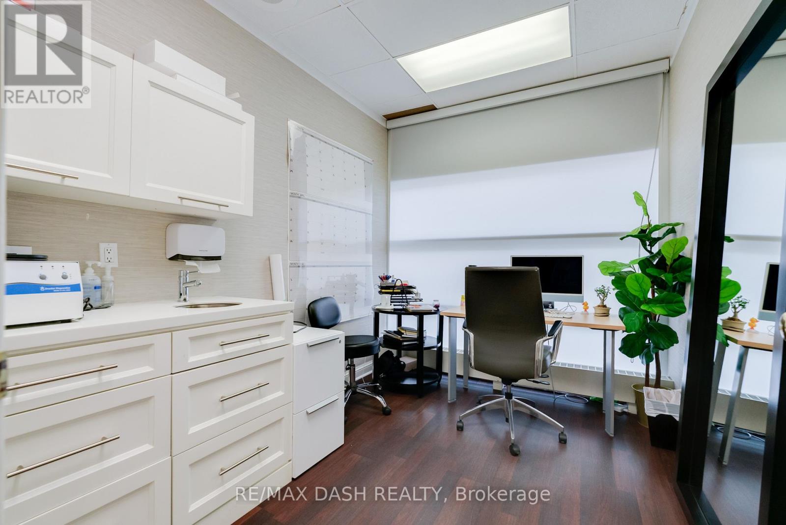 1 - 66 Avenue Road, Toronto, Ontario  M5R 3N8 - Photo 18 - C12917142