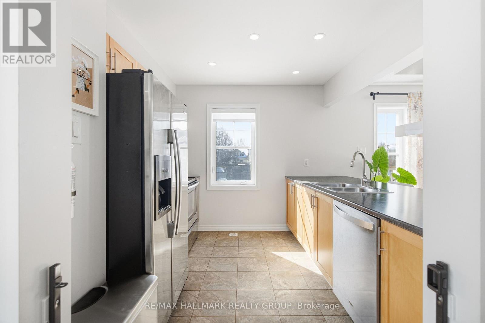 501 Sedgebrook Way, Ottawa, Ontario  K2S 0M3 - Photo 12 - X12818388