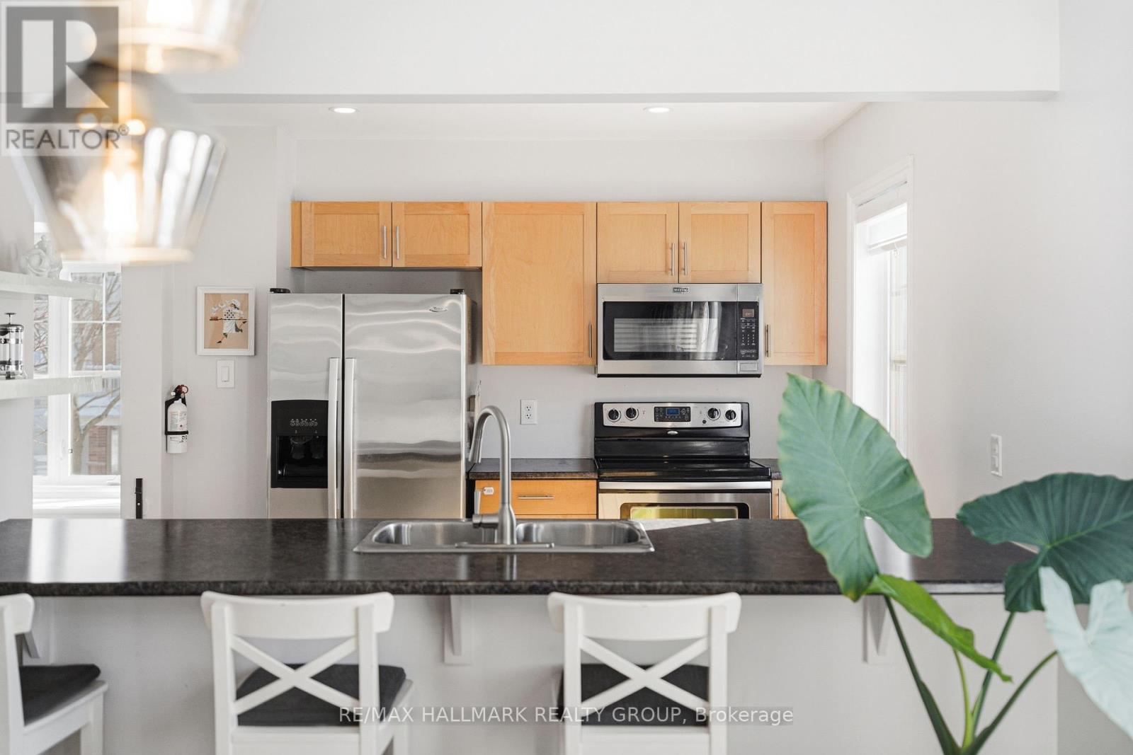 501 Sedgebrook Way, Ottawa, Ontario  K2S 0M3 - Photo 9 - X12818388