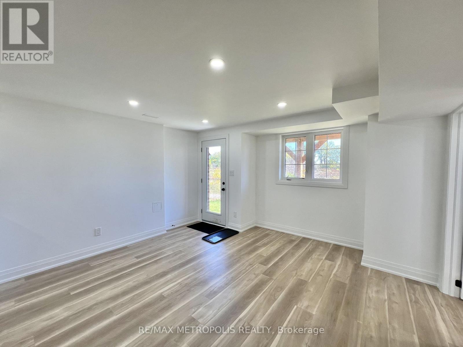 BASEMENT - 3271A TURNSTONE BOULEVARD, Pickering, Ontario