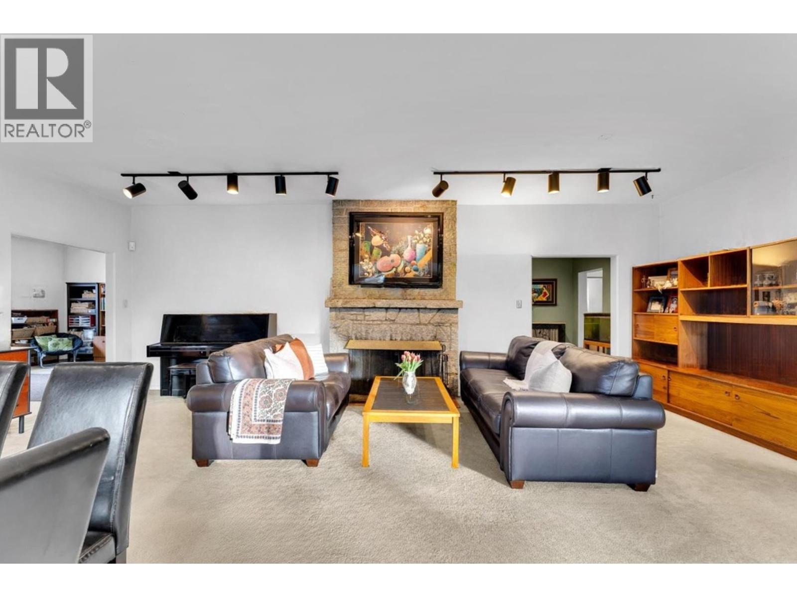 360 Keith Road, West Vancouver, British Columbia  V7T 1L7 - Photo 10 - R3081002