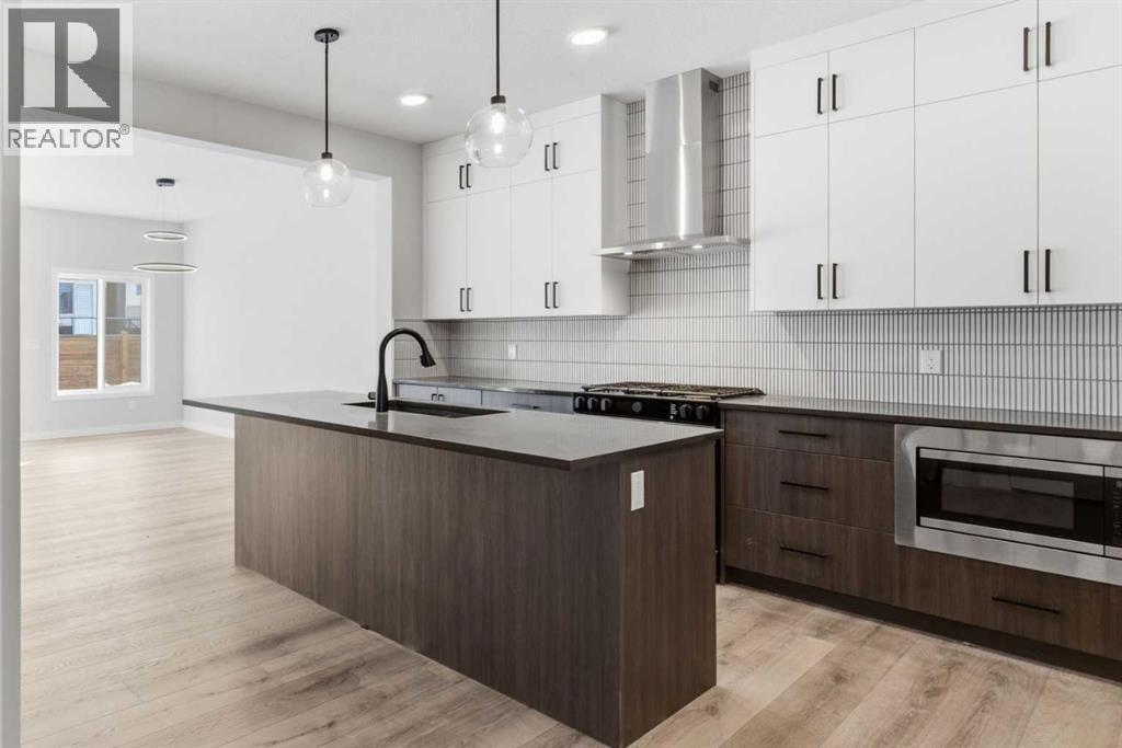 921 Chinook Winds Meadow Sw, Airdrie, Alberta  T4B 0R7 - Photo 8 - A2276943