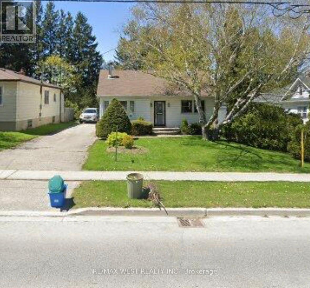 13132 KEELE STREET, King, Ontario