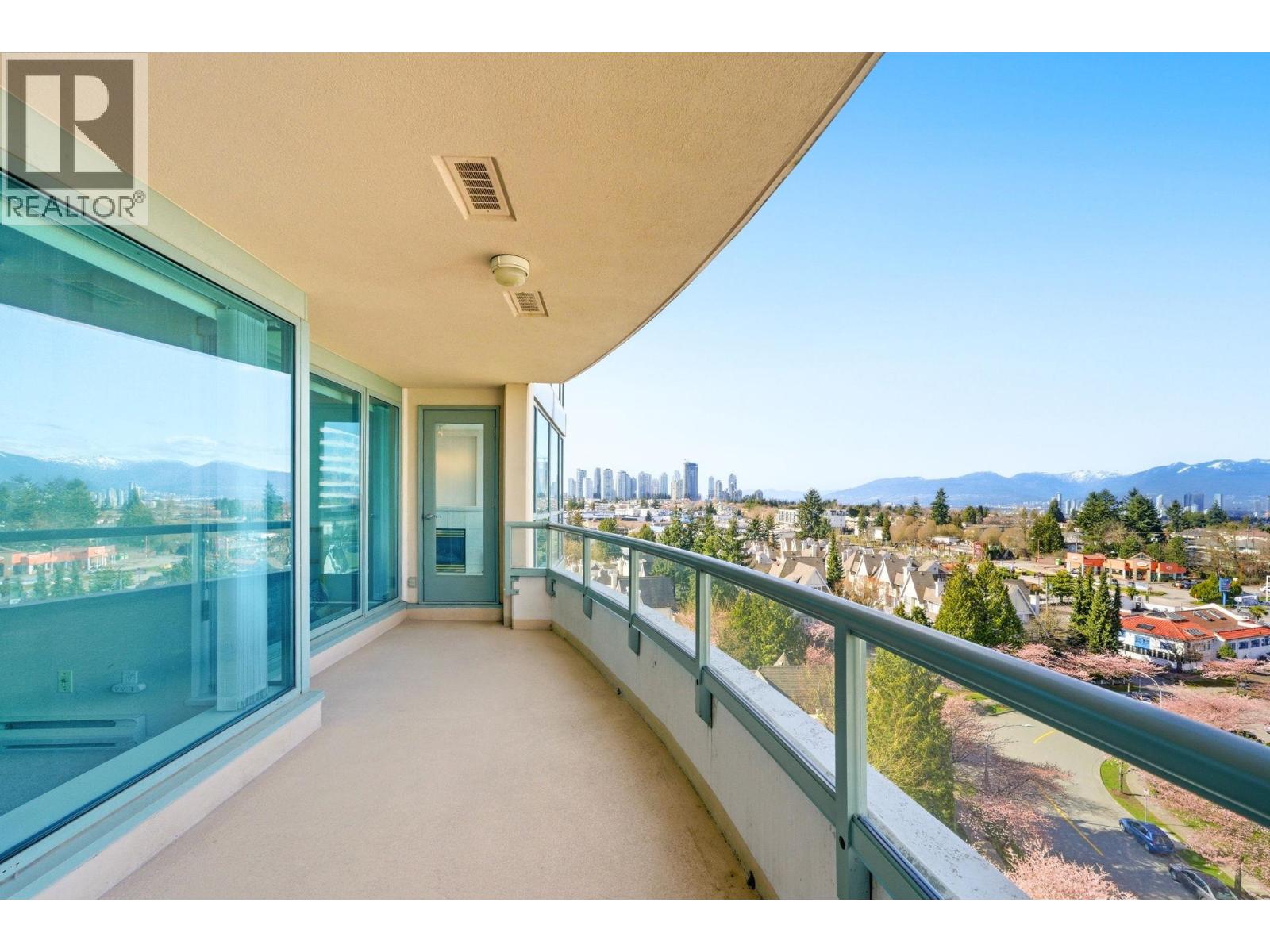 1003 6622 Southoaks Crescent, Burnaby, British Columbia  V5E 4K2 - Photo 4 - R3102981