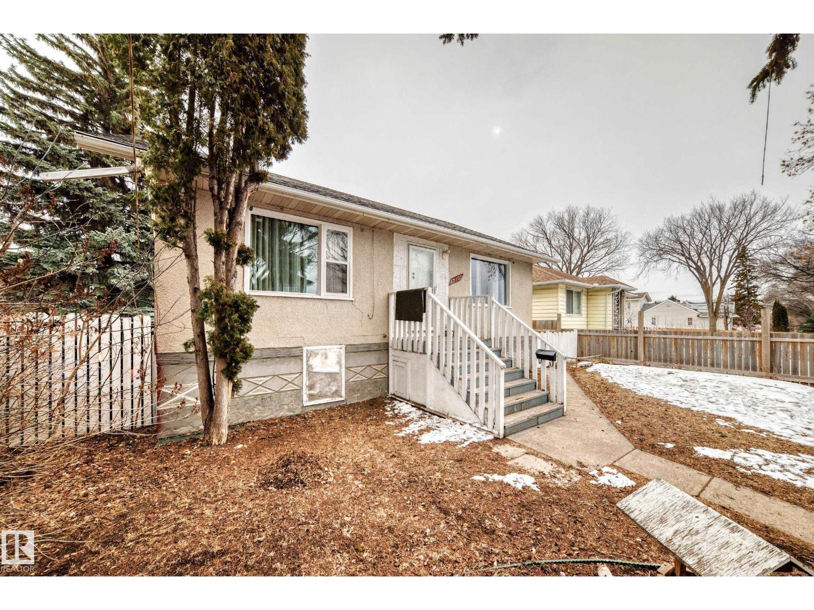 12107 83 St Nw, Edmonton, Alberta  T5B 2Z8 - Photo 3 - E4478873