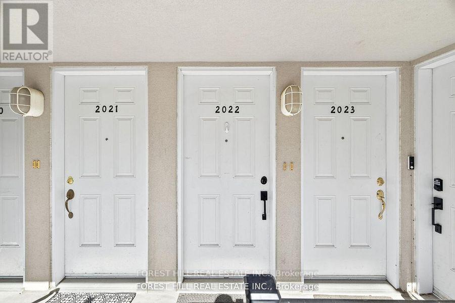 2022 - 3035 Finch Ave Avenue W, Toronto, Ontario  M9M 0A3 - Photo 3 - W12917162