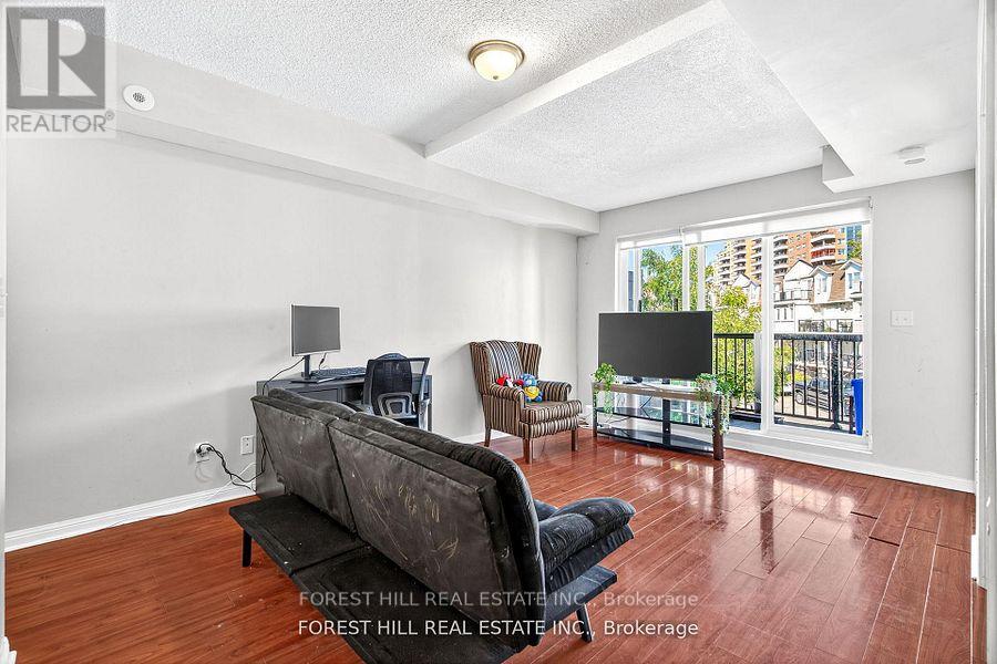 2022 - 3035 Finch Ave Avenue W, Toronto, Ontario  M9M 0A3 - Photo 8 - W12917162