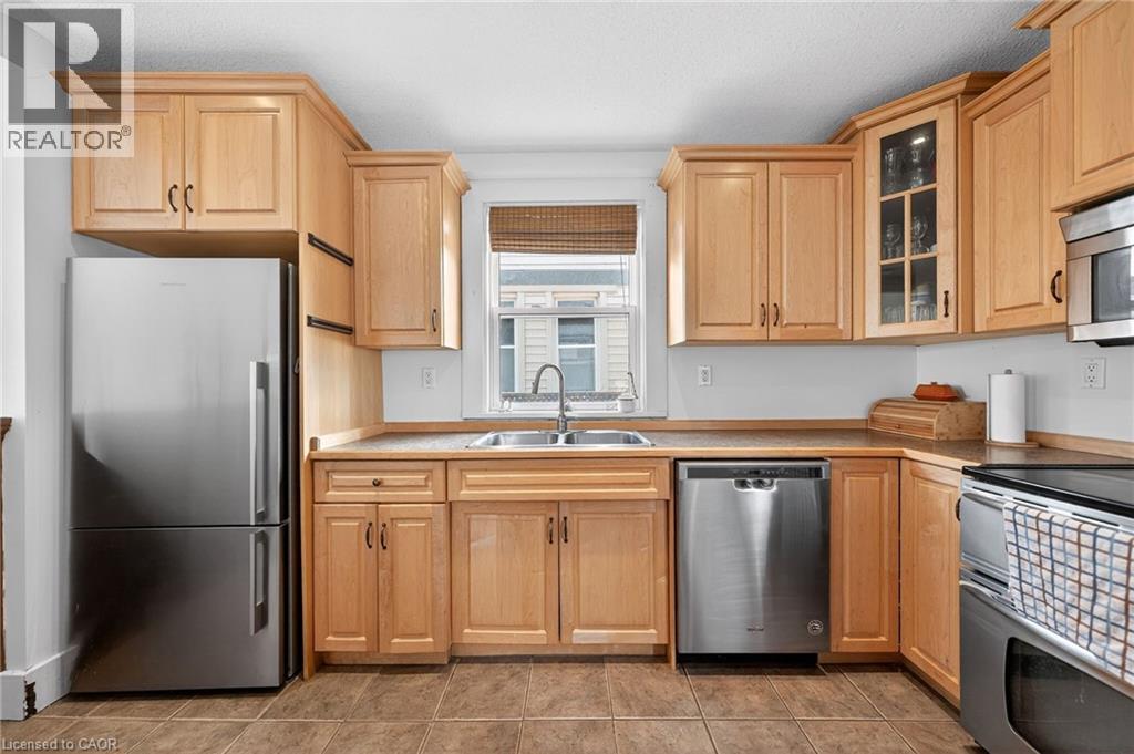 14 Hermie Place, Kitchener, Ontario  N2H 4Y1 - Photo 12 - 40814826