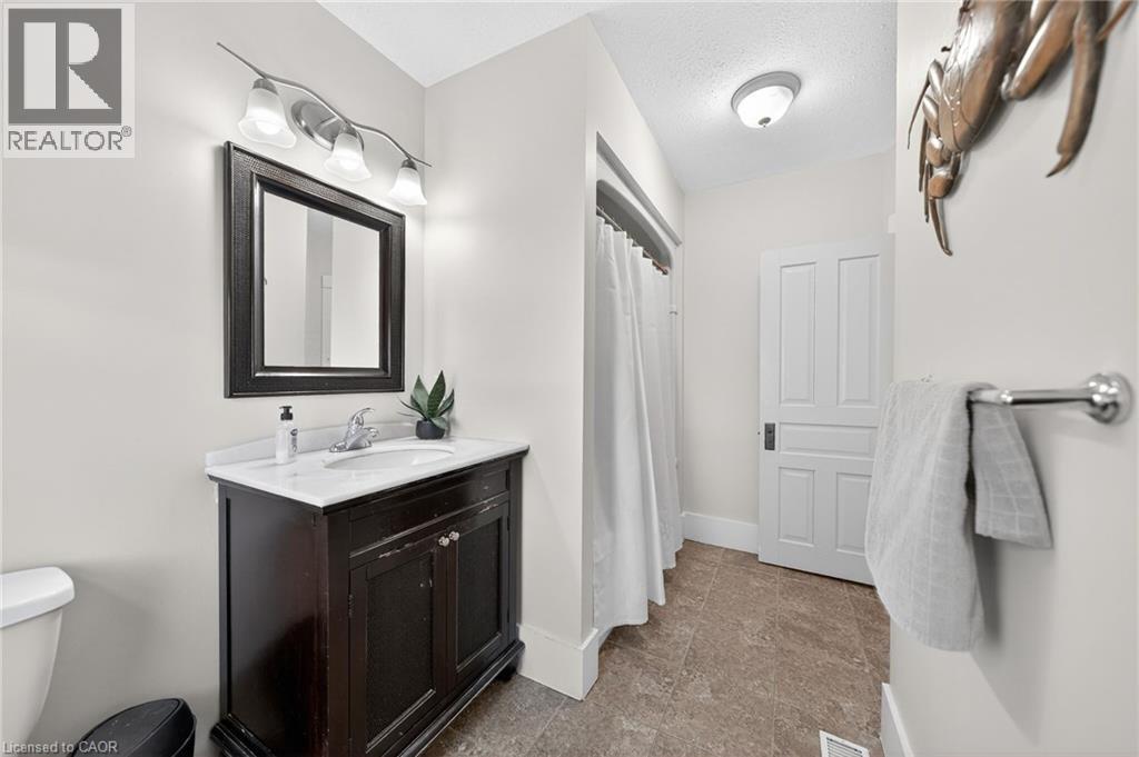 14 Hermie Place, Kitchener, Ontario  N2H 4Y1 - Photo 23 - 40814826