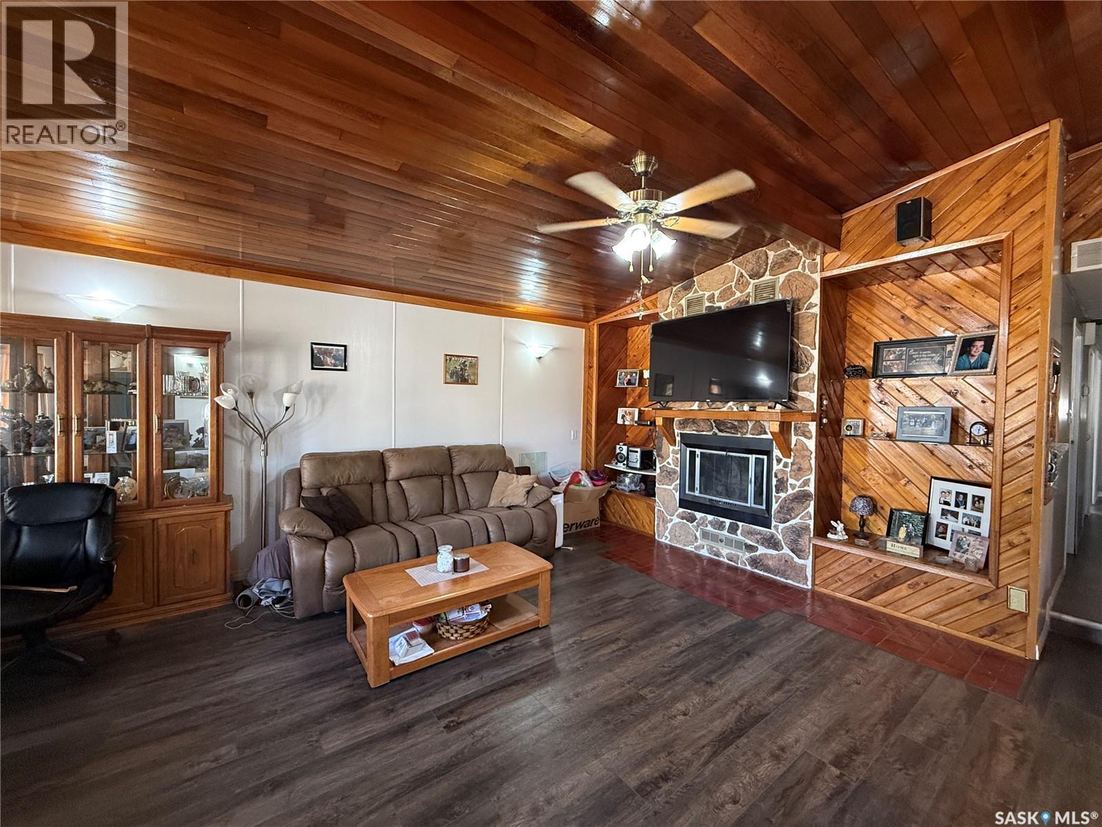 14 2nd Avenue Se, Weyburn, Saskatchewan  S4H 1W8 - Photo 7 - SK031190