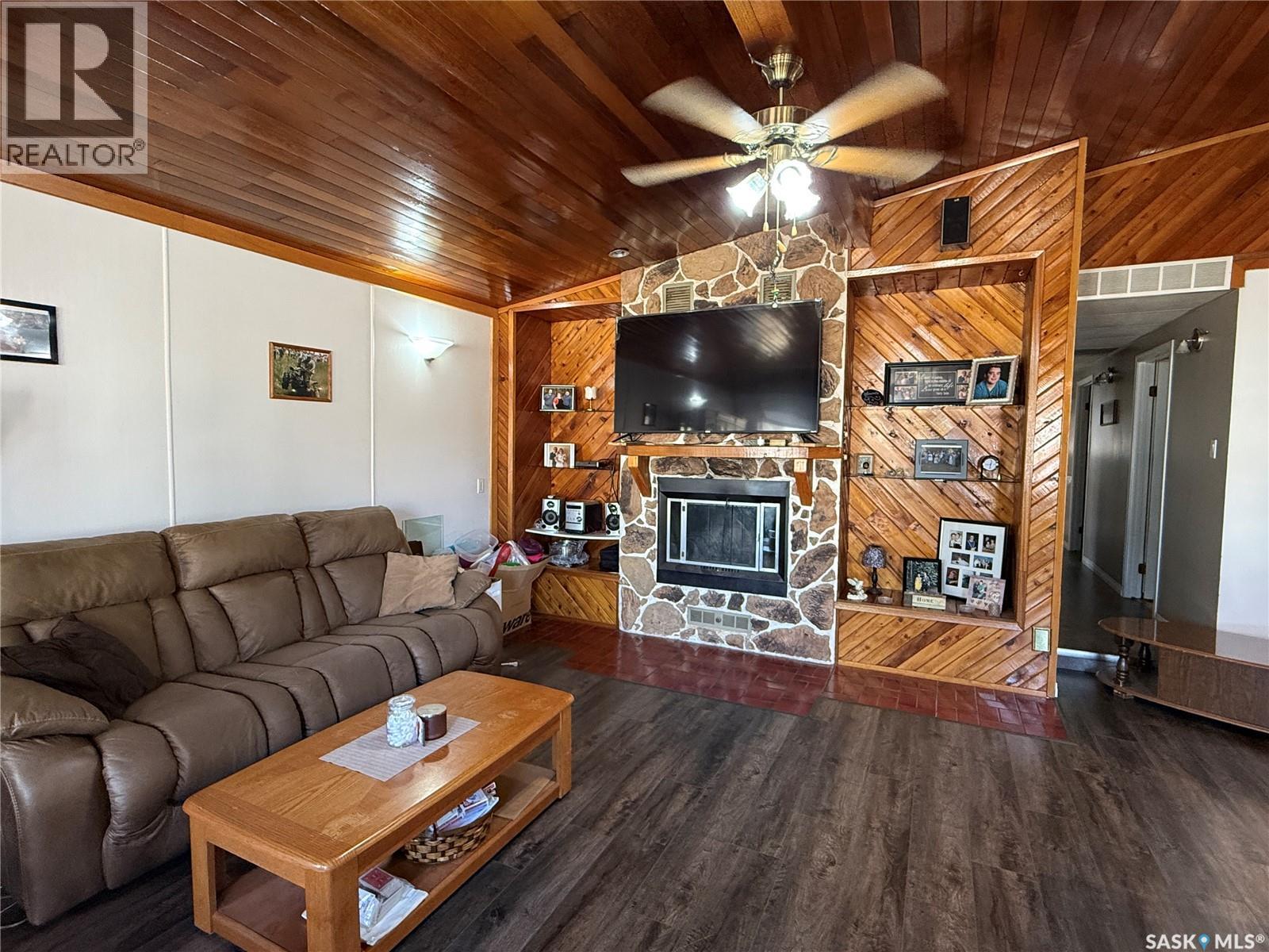 14 2nd Avenue Se, Weyburn, Saskatchewan  S4H 1W8 - Photo 6 - SK031190