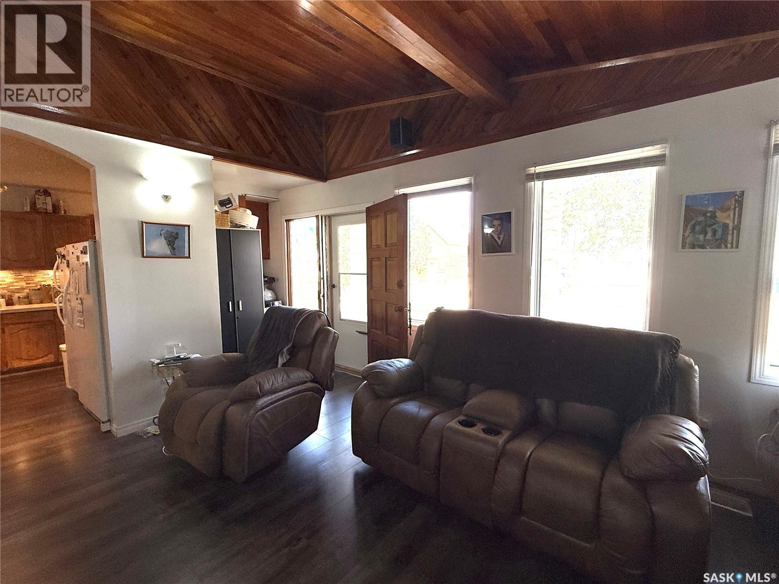 14 2nd Avenue Se, Weyburn, Saskatchewan  S4H 1W8 - Photo 8 - SK031190