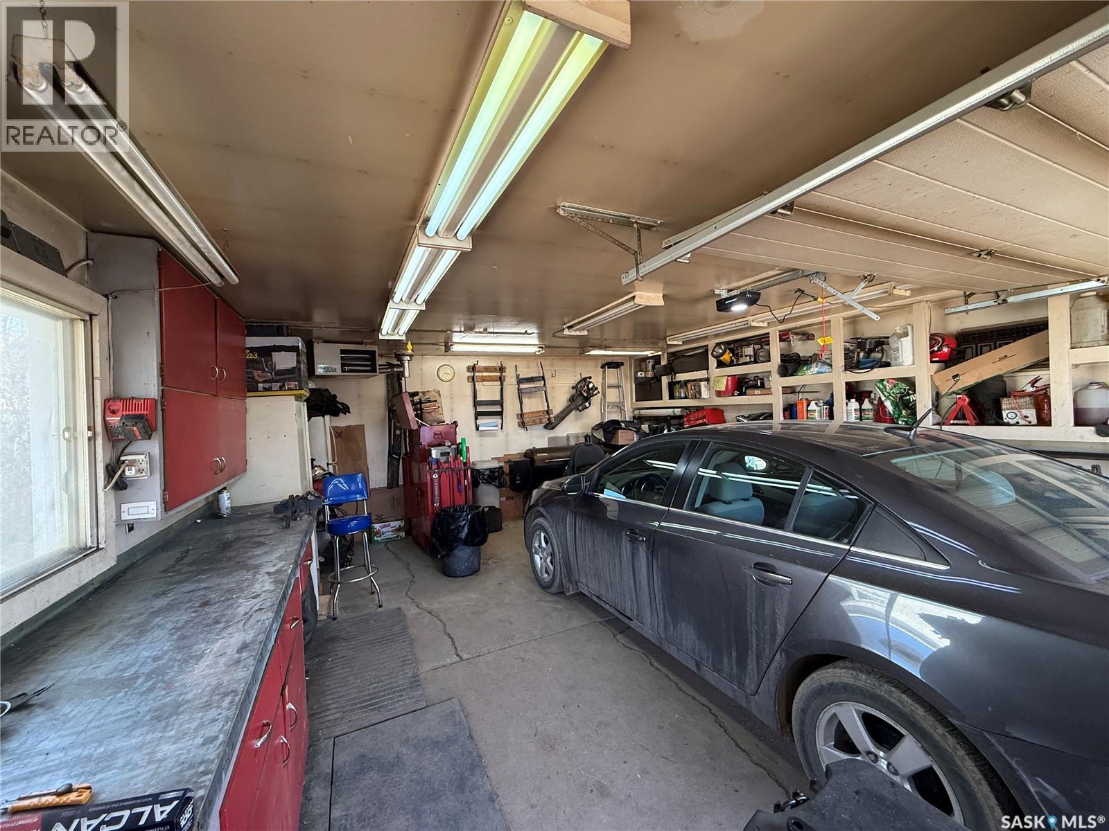 14 2nd Avenue Se, Weyburn, Saskatchewan  S4H 1W8 - Photo 24 - SK031190