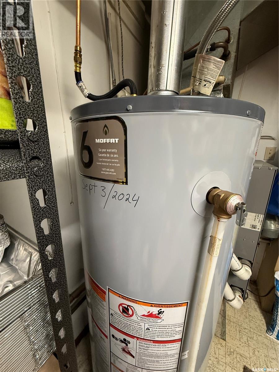 14 2nd Avenue Se, Weyburn, Saskatchewan  S4H 1W8 - Photo 19 - SK031190