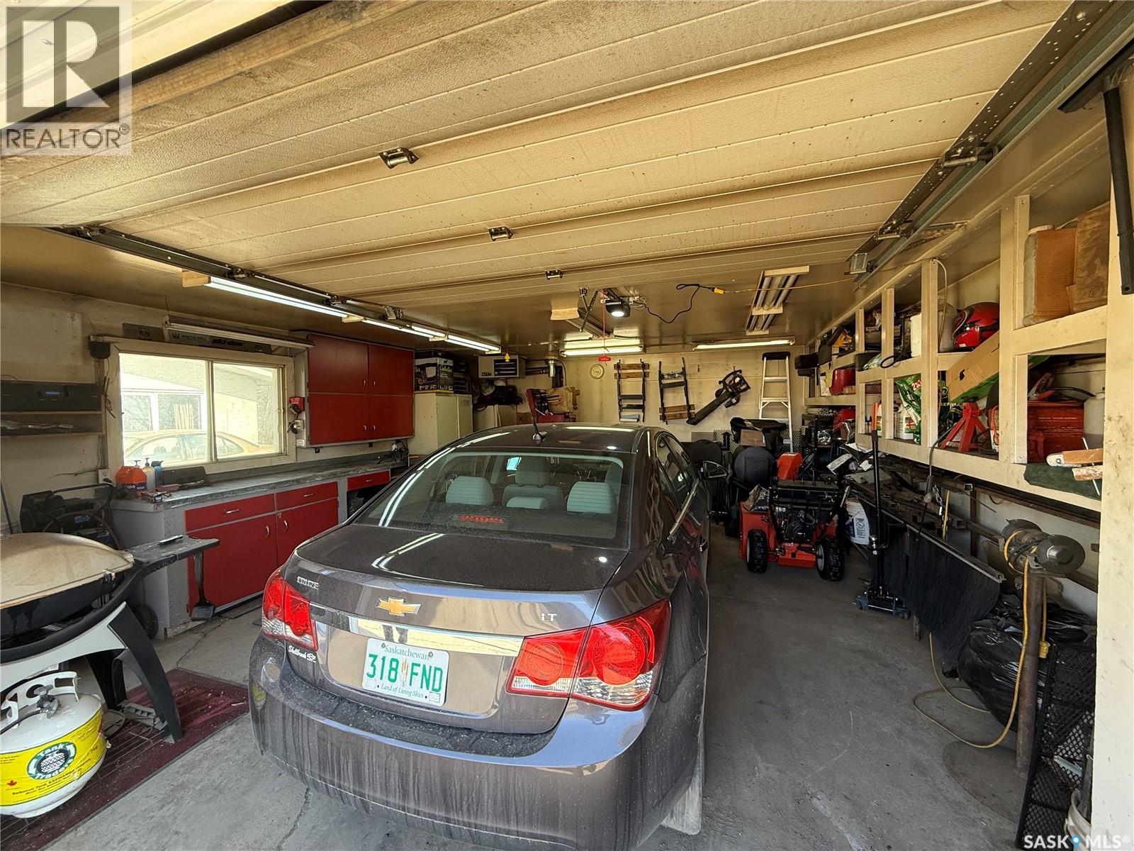 14 2nd Avenue Se, Weyburn, Saskatchewan  S4H 1W8 - Photo 23 - SK031190