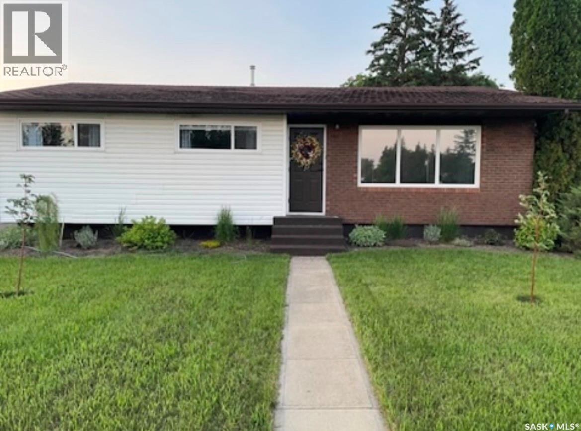 86 Ontario Avenue, Yorkton, Saskatchewan  S3N 1Z9 - Photo 2 - SK031214