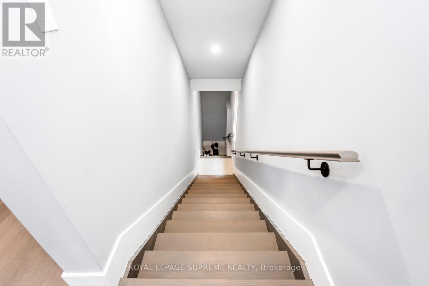 82 Pritchard Avenue, Toronto, Ontario  M6N 1T3 - Photo 27 - W12887502